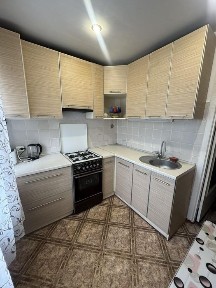 Сдаэться 2х кiм. квартира в самому центрi мiста, меблi, технiка.