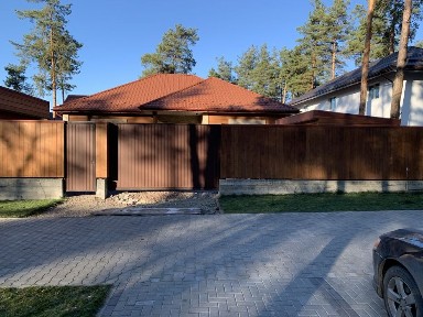 Дом Київ, Київський район, Броварський район, село Зазимьє