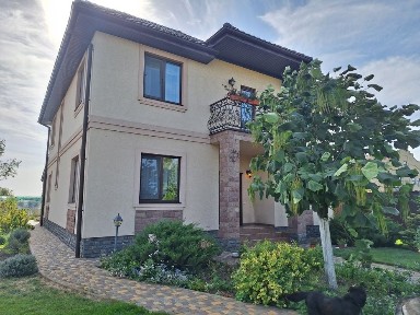 Будинок 198м+гараж+ГОСТЬОВИЙ з сауною біля ОЗЕРА + 25 соток с. Вишеньки