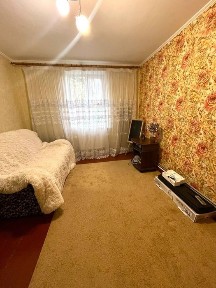 Частина будинку біля пр. Миру