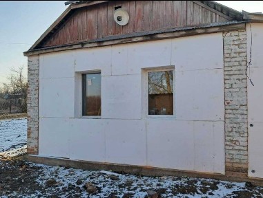 Продам будинок в пригороді