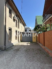 Дача зимнего типа в первой линии от лимана