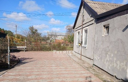 Будинок 105 м² у центрі Прилиманського, 8 соток, відмінне розташування