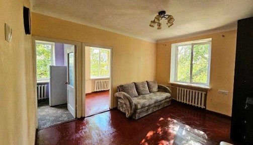 Продається 2 кімнатна квартира на Старій Салтівці.