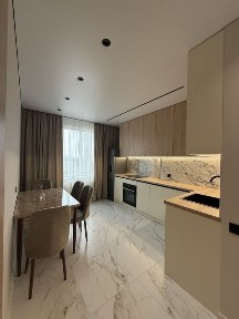 Центр. Новобудова. Продаж квартири.