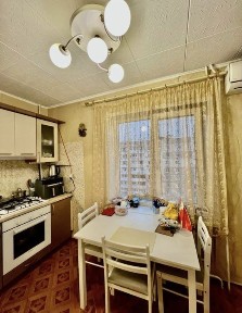 Продаётся 1 ком кв по ул. Маршала Чуйкова на Бородинском!