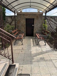 Ціну знижено! Продам двоповерховий будинок по вул. Каховська