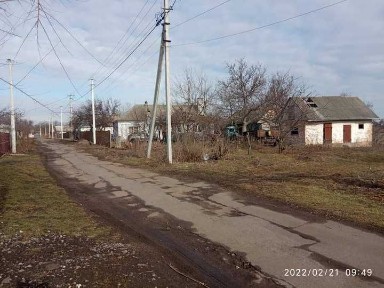 Продам дворище. земельну ділянку