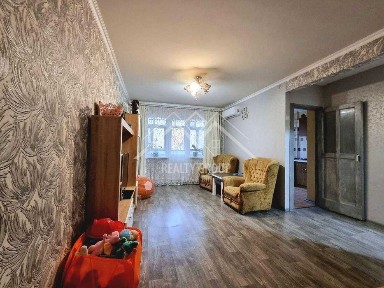 Продаж 3к квартири на Соцмісті