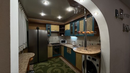 Продам 5-ти кімнатну квартиру/крес