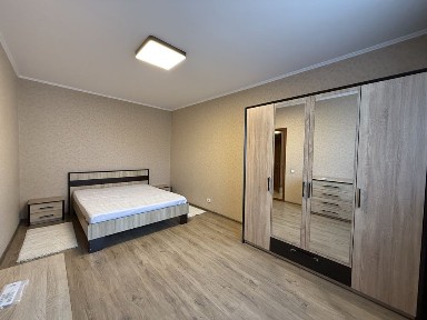 Київ, Дарницький, вулиця Княжий Затон 2/30