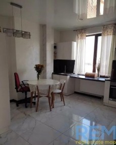 Продажа 2-комнатной квартиры 55 м², Педагогическая ул., 42
