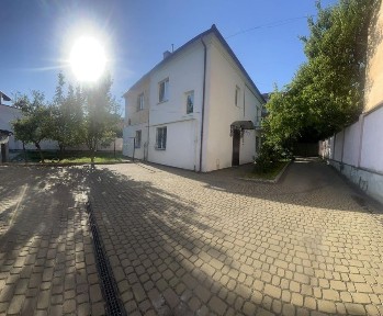 Оренда будинку по вул. Дунайська