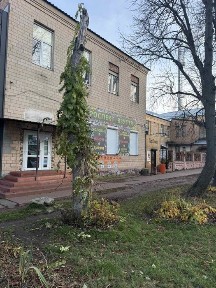 Здається в оренду фасадне торгове приміщення, вул. Вокзальна - 140 м²