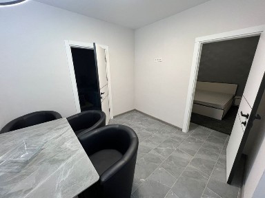 Квартира в оренду (ч/б)