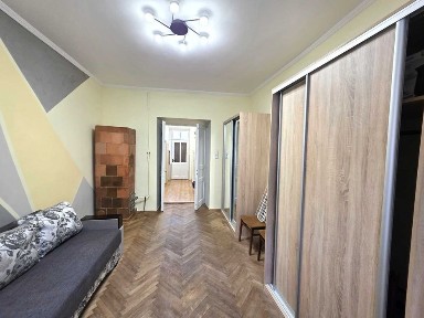 Одно кімнатна квартира на вул. Олени Степанівни 1/3 ближній центр