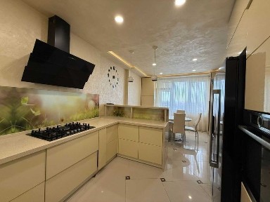 оренда 4 кімнатної квартири