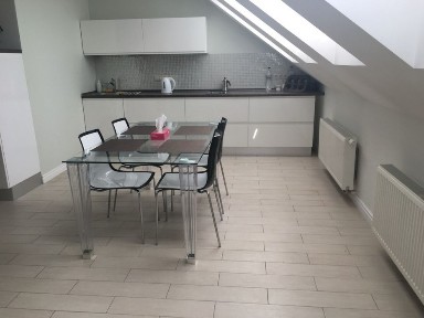 Простора квартира в центі Бучі