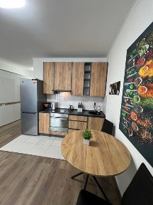 Київ, Дарницький, вулиця Олени Пчілки 7