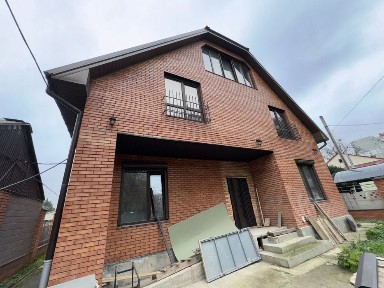 Продаж сучасного будинку в Інгульському районі по вул. Ізмалкова