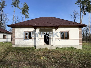 Будинок в затишній локації