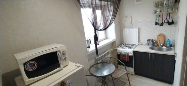 Вільна з 16.11 подобово, вул. О. Пчілки (біля парку за ПортСіті)