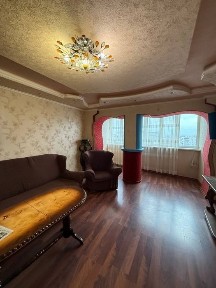 4 кімнатна квартира Незалежності 28