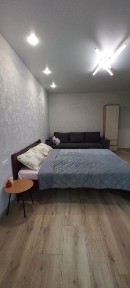 Квартира в центрі міста шпиталь (госпиталь), готель Україна, площа