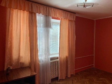 продам 2 кім. метро Голосіївська Маричанська вулиця, 12