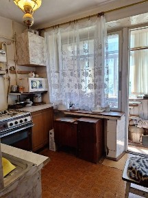 Здам Двох кімнатну квартиру на вул. Комарова ( Скальда), ДРУГИЙ поверх