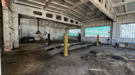 Оренда комерційного боксу на трасі Київ-Чоп