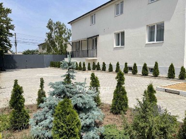 Продам двухкімнатну квартиру 70 кв. м з євроремонтом