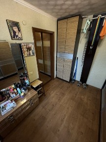 4 комнатная квартира с ремонтом