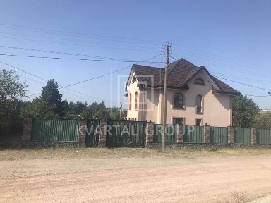 Продам окремий будинок с. Біла Криниця.