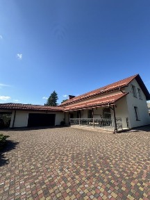 Продаж затишного будинку в м. Луцьк