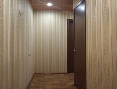 Продам 2 ком квартиру метро Армейская 7 минуь