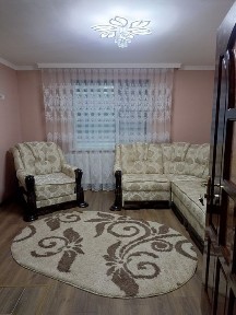 Здається будинок