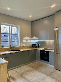 Продам дом Большая Даниловка, <a href='/newbuilding/7412/view/kg-evropeiskii-kvartal'>Европейский квартал</a>