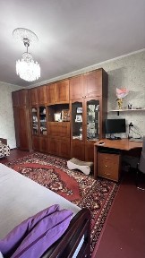 Продаж 1 кімнатної квартири Позняки вул. Срібнокільська 14