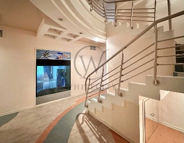 Продажа 5-комнатной квартиры 245 м², Героев Сталинграда просп., 22