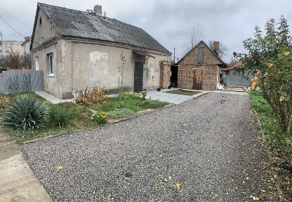 Частина будинку з власною ділянкою центр