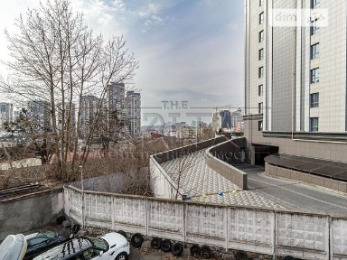 Продаж офісного приміщення 343.4 кв. м. на 1 поверсі на туп. Фортечний 5А, двоповерхова будівля • ID 32795436