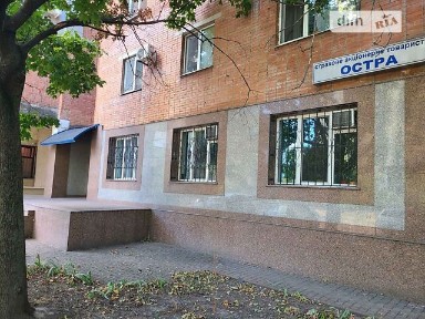 Продаж офісного приміщення 164 кв. м. на 1 поверсі на вул. Небесної Сотні, п'ятиповерхова будівля • ID 32091945