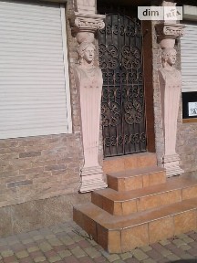 Продаж офісного приміщення 40 кв. м. на 1 поверсі на вул. Собранецька, п'ятиповерхова будівля • ID 31223319