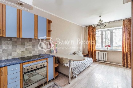 Киев, Сімї Стешенків, 9