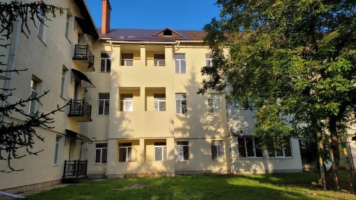 Продається 2х кімнатна квартира в Берегове!