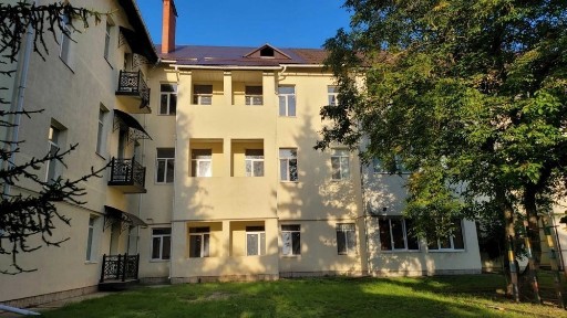 Продається 2х кімнатна квартира в Берегове!