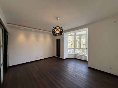 Велика 2к квартира з ремонтом вул. Незалежності