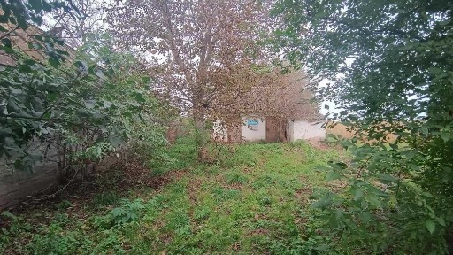 Продам будинок з земельною ділянкою в Симоніві, можливо під комерцію.