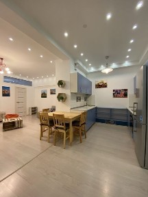 Киевская обл., Киево-Святошинский район, с. Чайки, Валерия Лобановского ул., 21 К5